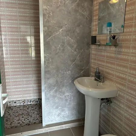 Maria ゲストハウス 3*